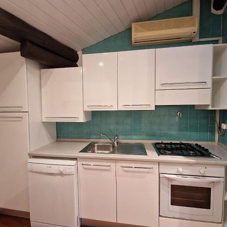 Lovely One-Bedroom Attic In An Ancient Village Болонья Экстерьер фото